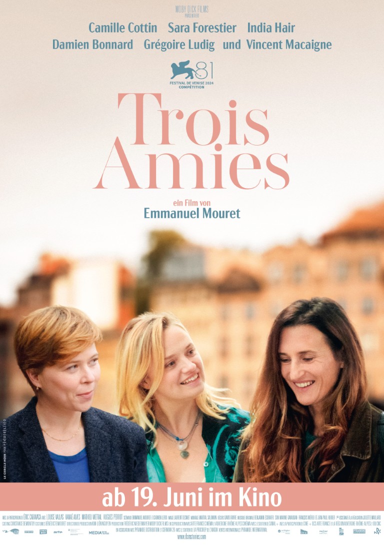 TROIS AMIES